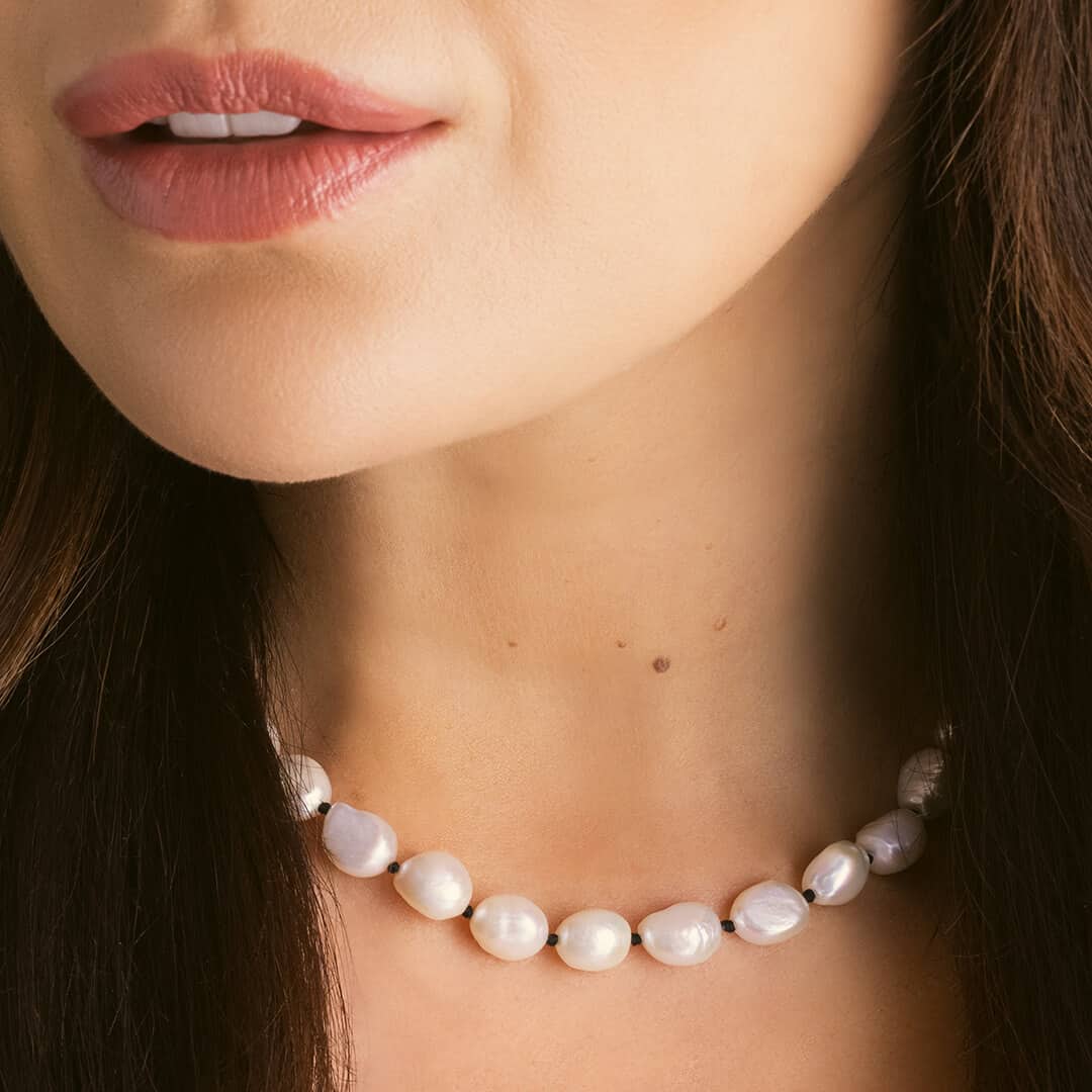 Freshwater Pearl Necklace by Becket & Quill, handmade in Los Angeles - detail view